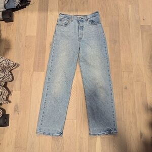 Levi's Rib Cage Straight Ankle Let's Share Medium Wash 29x 29